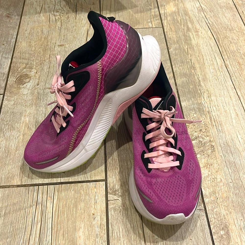 Saucony endorphin speed roll running shoes 9